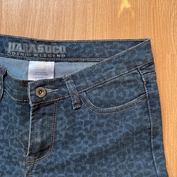 Parasuco dark leopard print jeans, size 27 - Picture 4 of 6